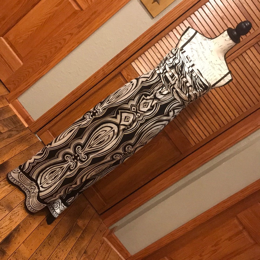 WHBM maxi black/white